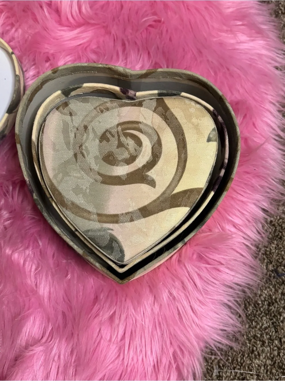 Floral Heart Decorative Storage Box in Pink and Cream 3